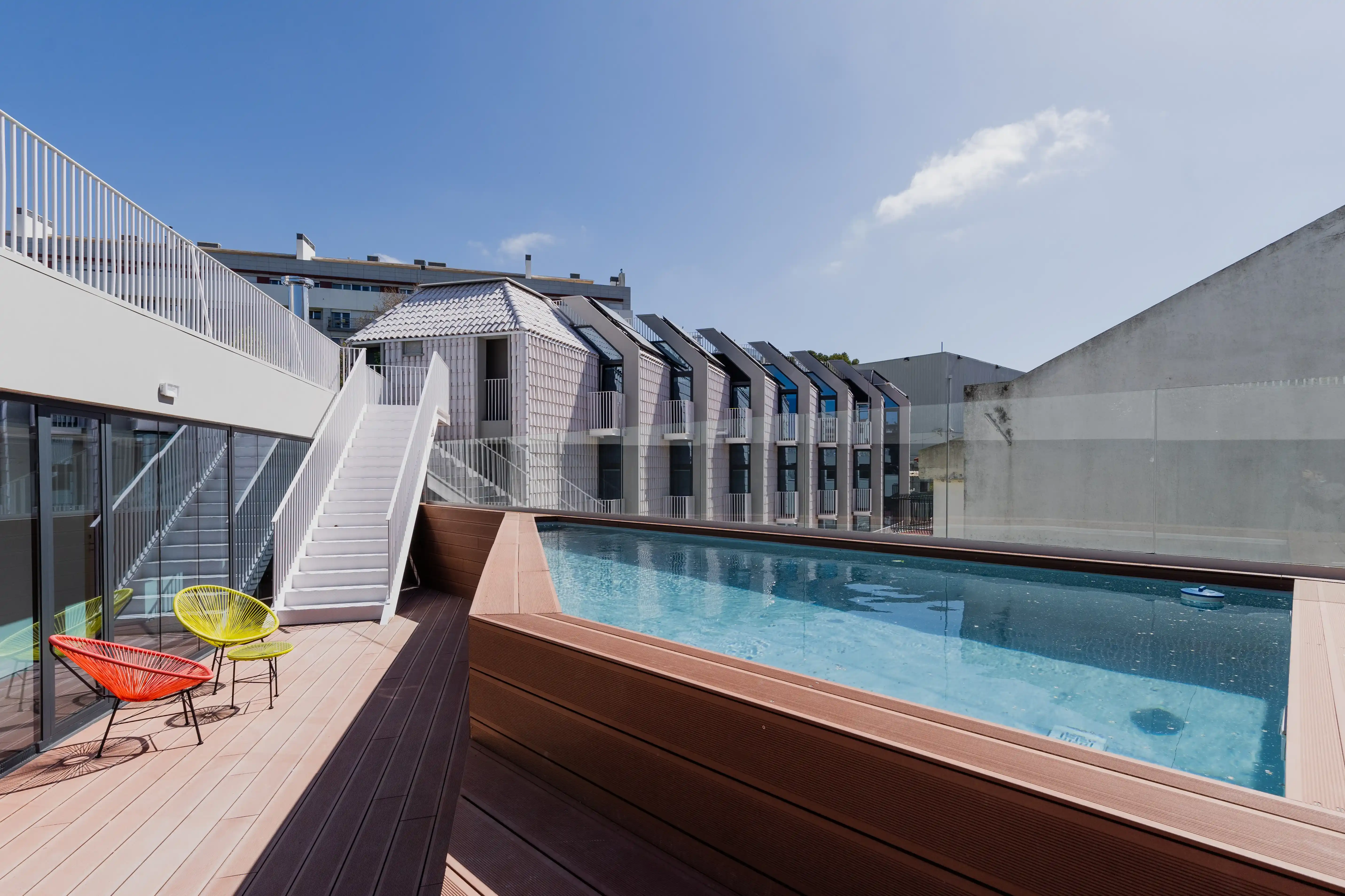 studentville central,premium student residence lisbon,pool in student residence lisbon